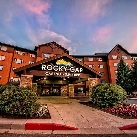 Rocky Gap Casino Resort Flintstone Екстериор снимка